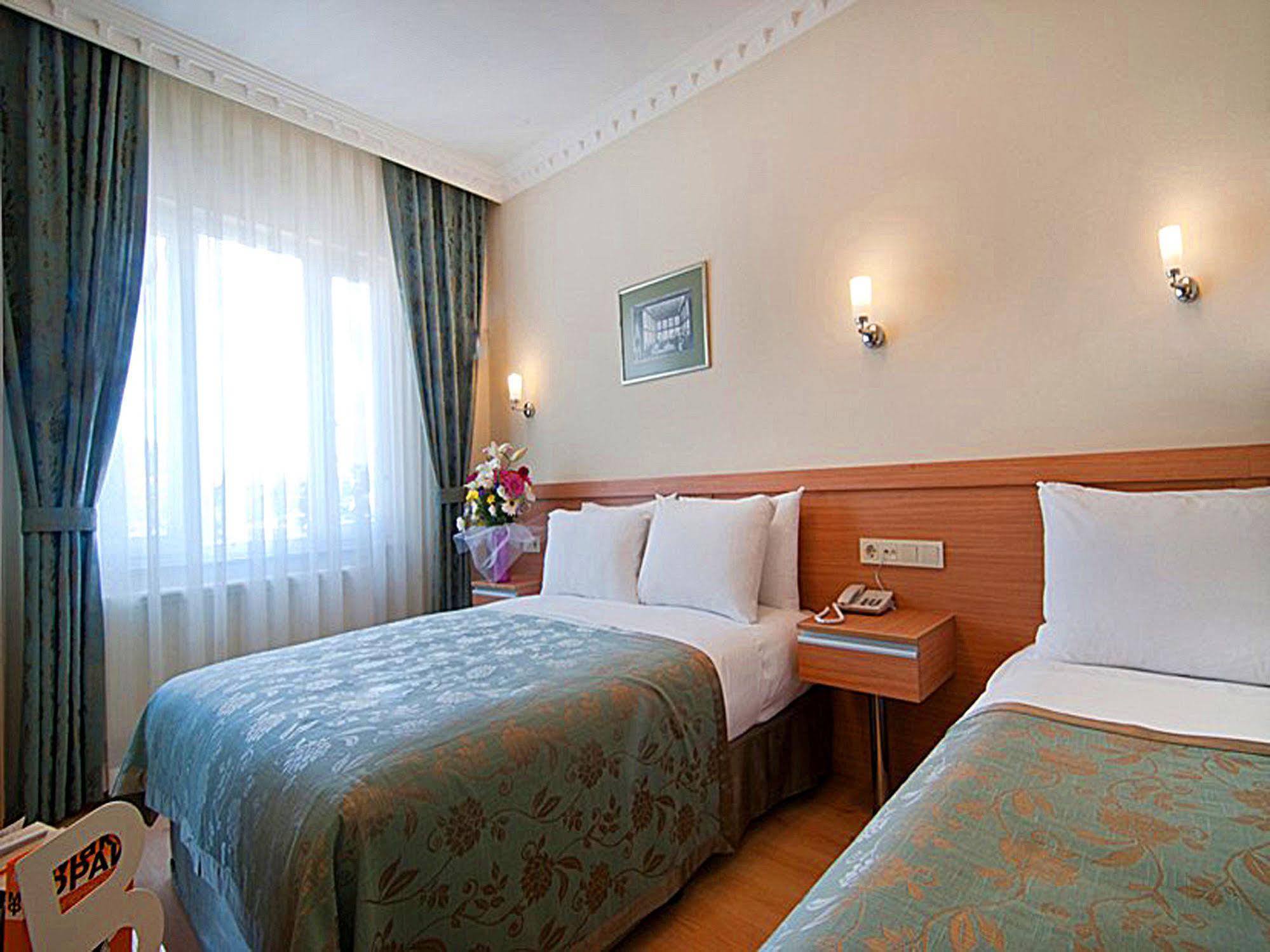 Sadaret Hotel&Suites Istanbul -Best Group Hotels ภายนอก รูปภาพ